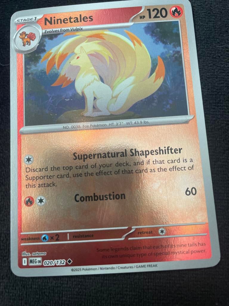 Ninetales Pokémonkaart - Glanzend en Zeldzaam!, Ophalen of Verzenden, Zo goed als nieuw, Losse kaart, Foil
