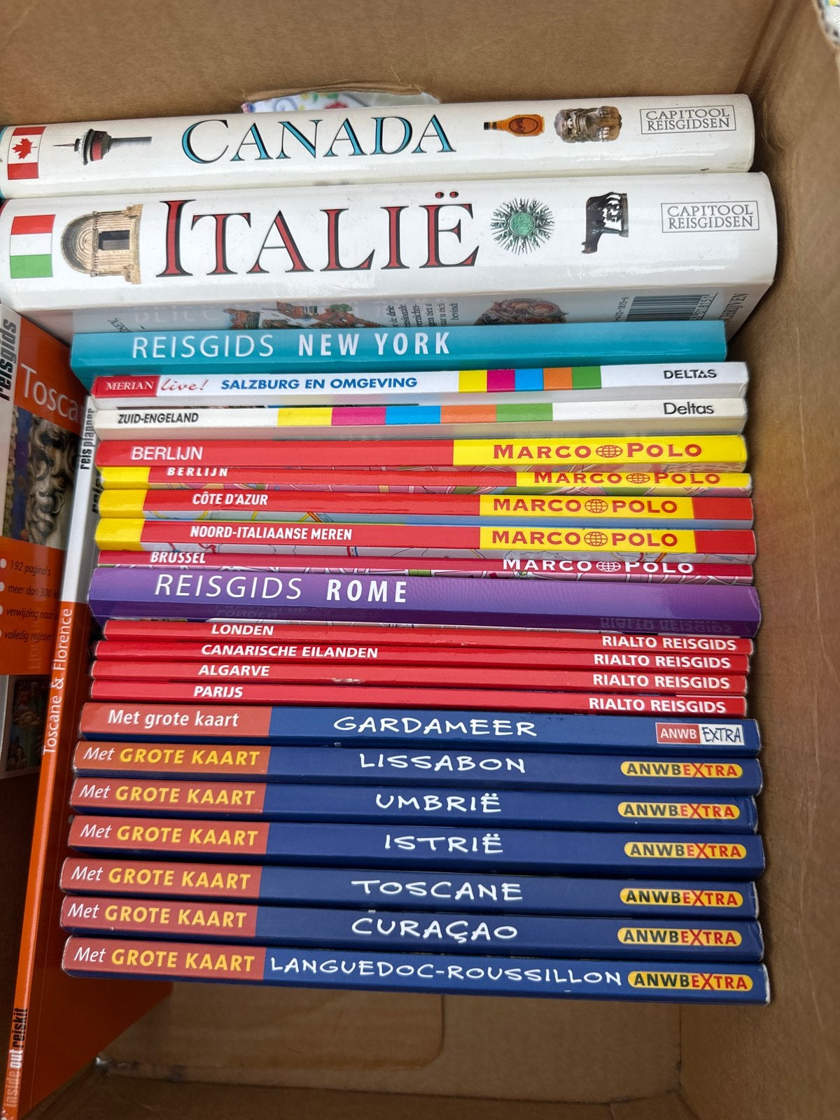 Grote collectie reisgidsen: Capitool, Marco Polo, ANWB, Gelezen, Europa, Ophalen of Verzenden, Reisgids of -boek