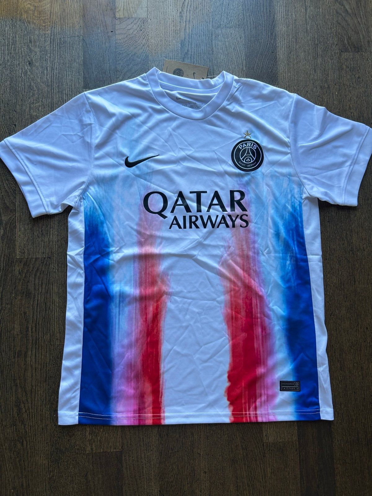 PSG Voetbalshirt - Wit met kleurrijke accenten (Maat L), Maat 52/54 (L), Meerkleurig, Nieuw, Ophalen of Verzenden