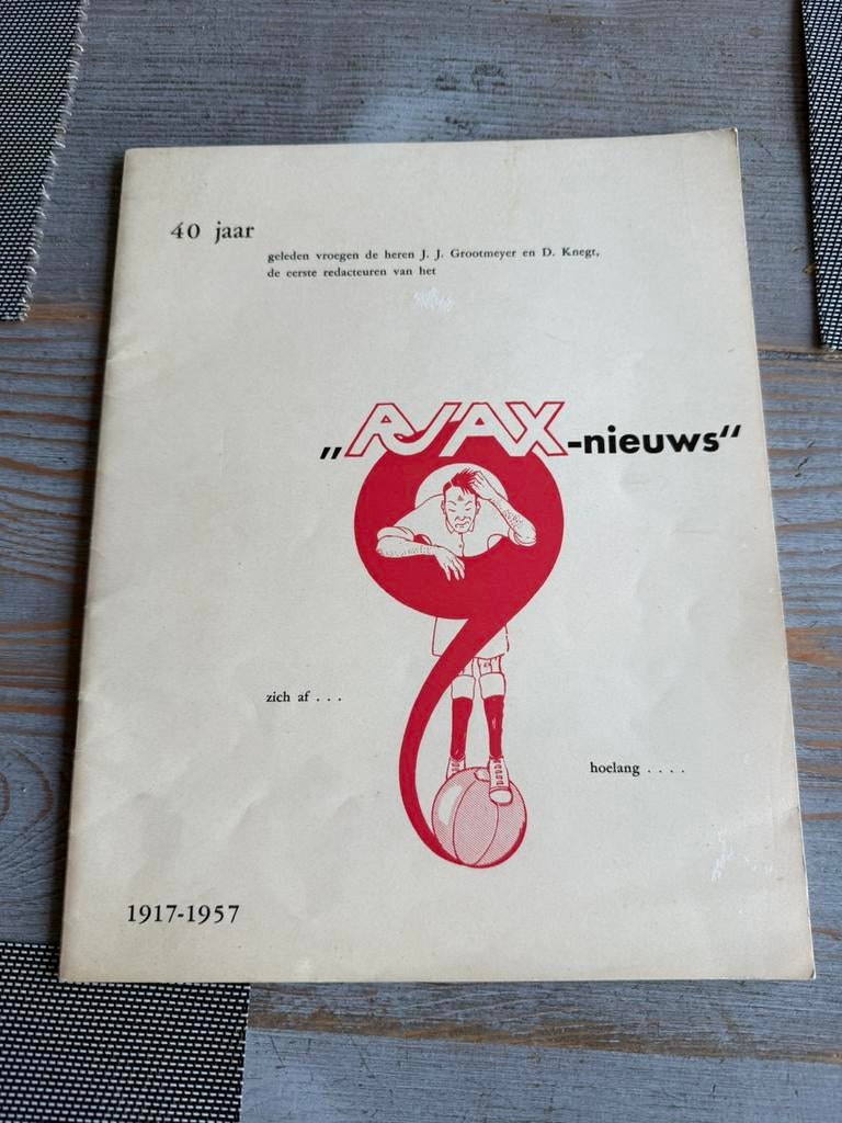 Ajax nieuws 40 jaar editie 1917-1957 jubileumeditie, Ophalen of Verzenden, Zo goed als nieuw, Ajax