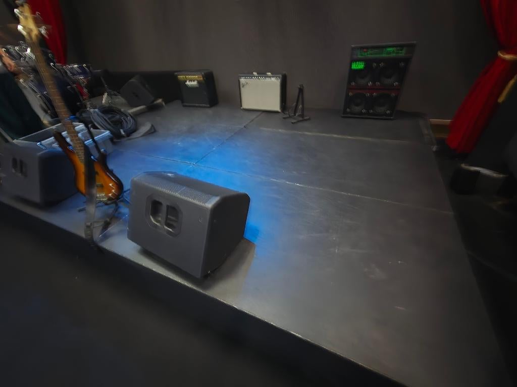 Podium Delen, Muziek en Instrumenten, Overige Muziek en Instrumenten, Gebruikt, Ophalen