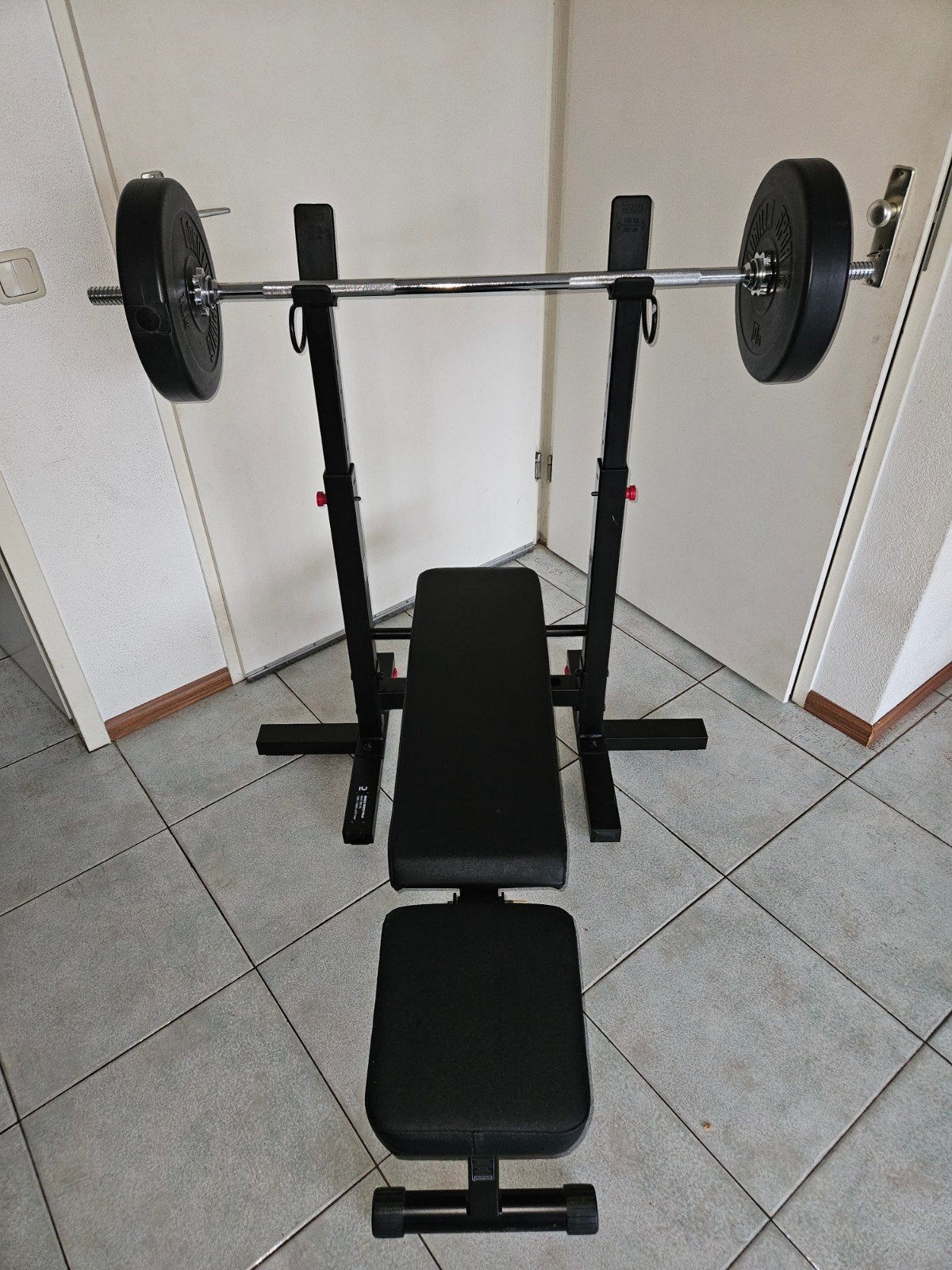 Verstelbare, opklapbare halterbank & stang & 75kg gewichten, Ophalen, Gebruikt, Benen, Fitnessbank