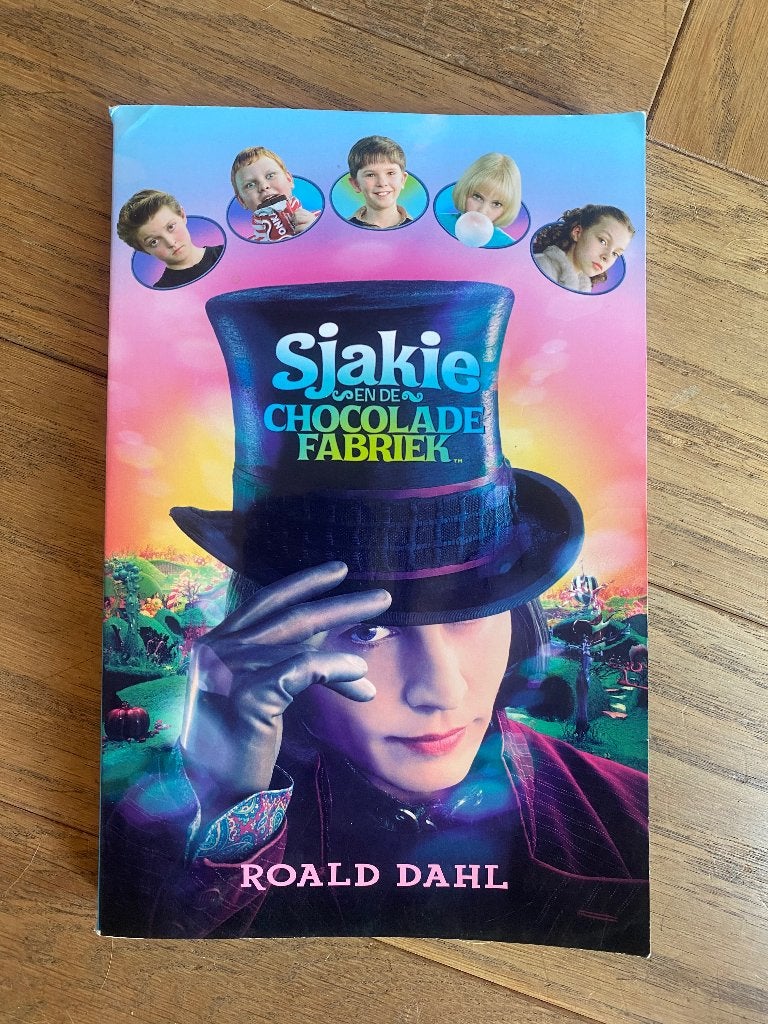 Sjakie en de chocoladefabriek boek, Ophalen of Verzenden, Gelezen, Roald Dahl, Fictie algemeen