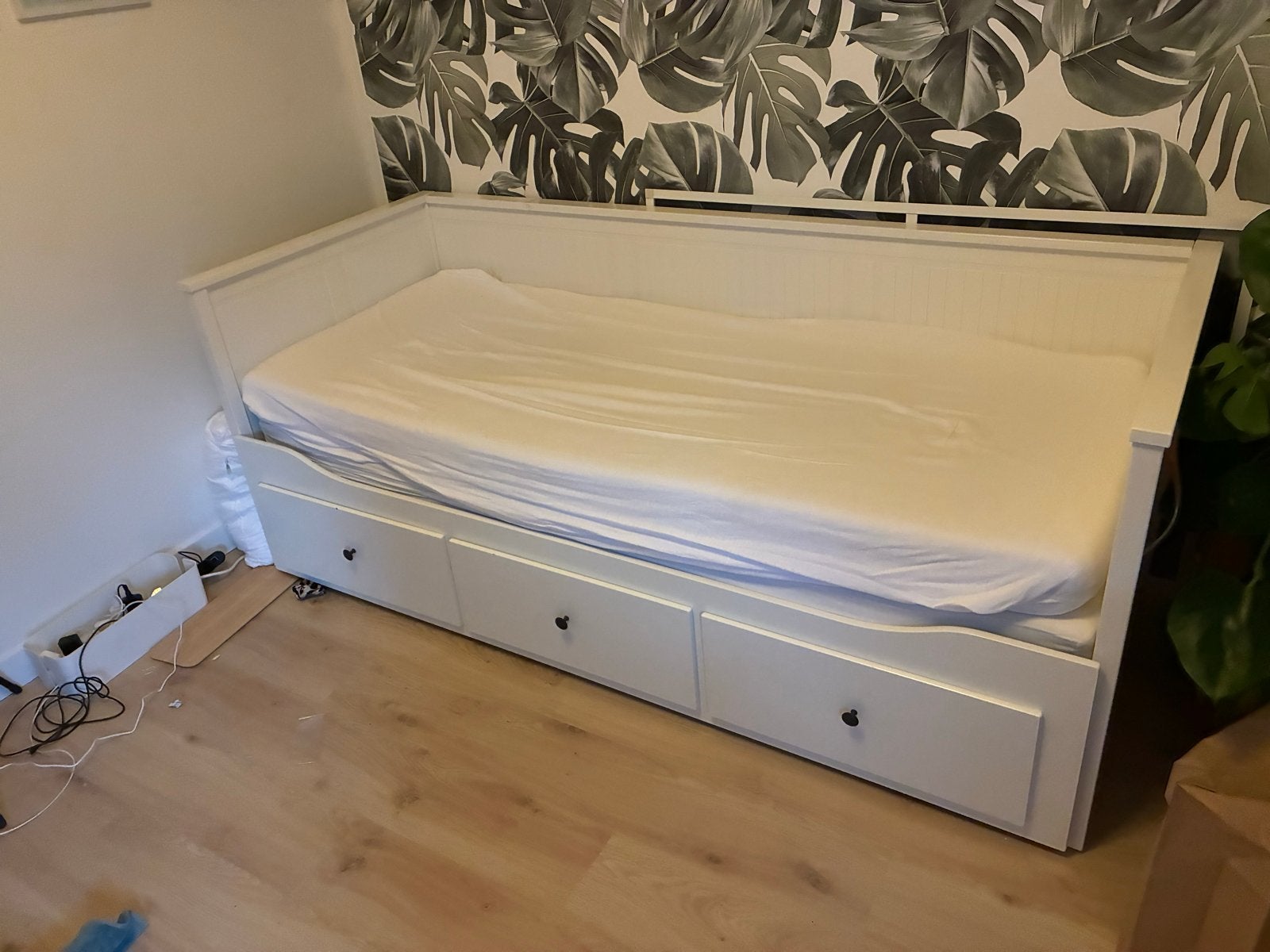Ikea Hemnes bedbank, wit, Huis en Inrichting, Ophalen, Gebruikt, Eenpersoons, Wit