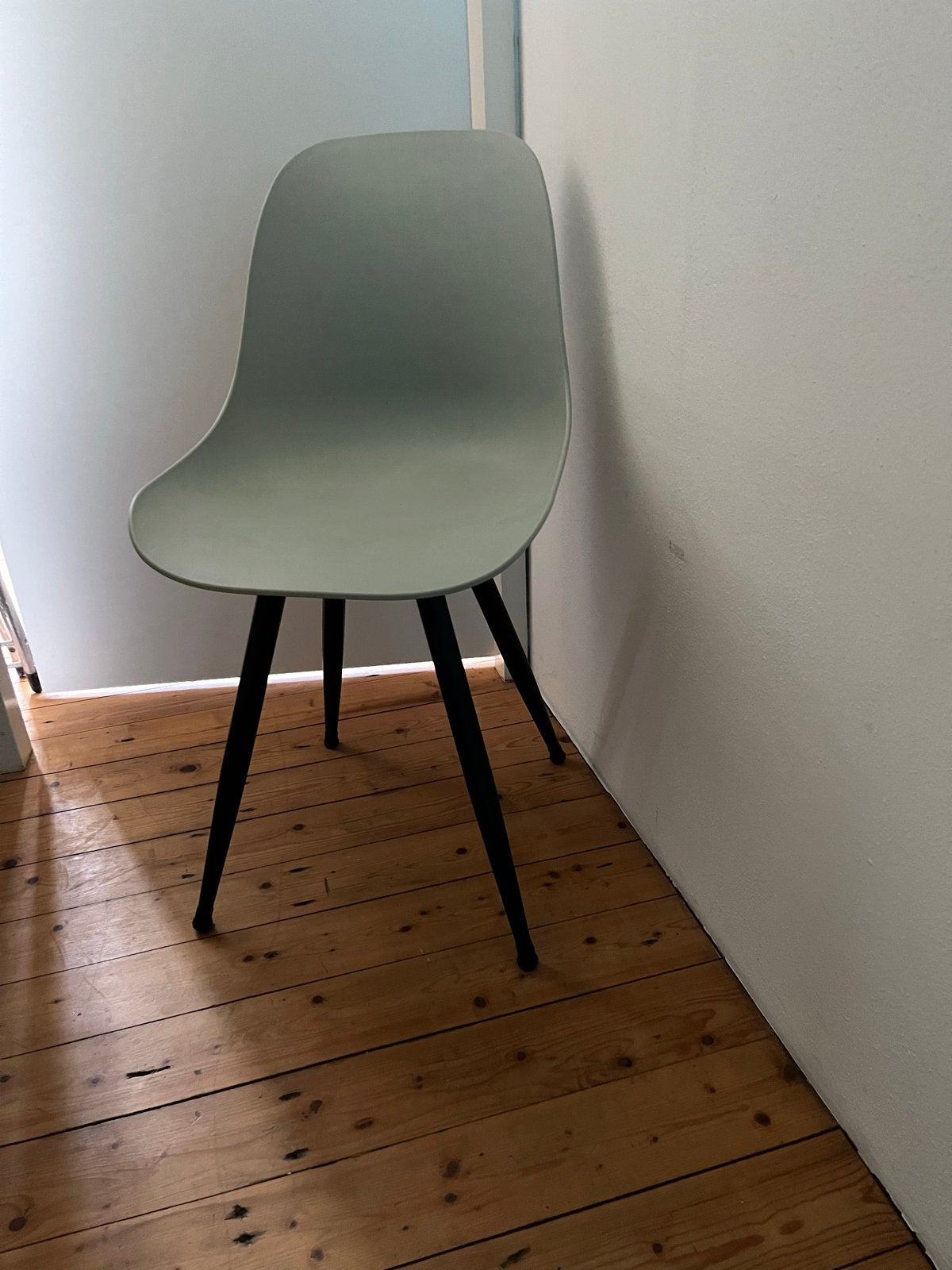 3 mintgroene eetkamerstoelen / kuipstoelen, Ophalen, Kunststof, Overige kleuren, Drie