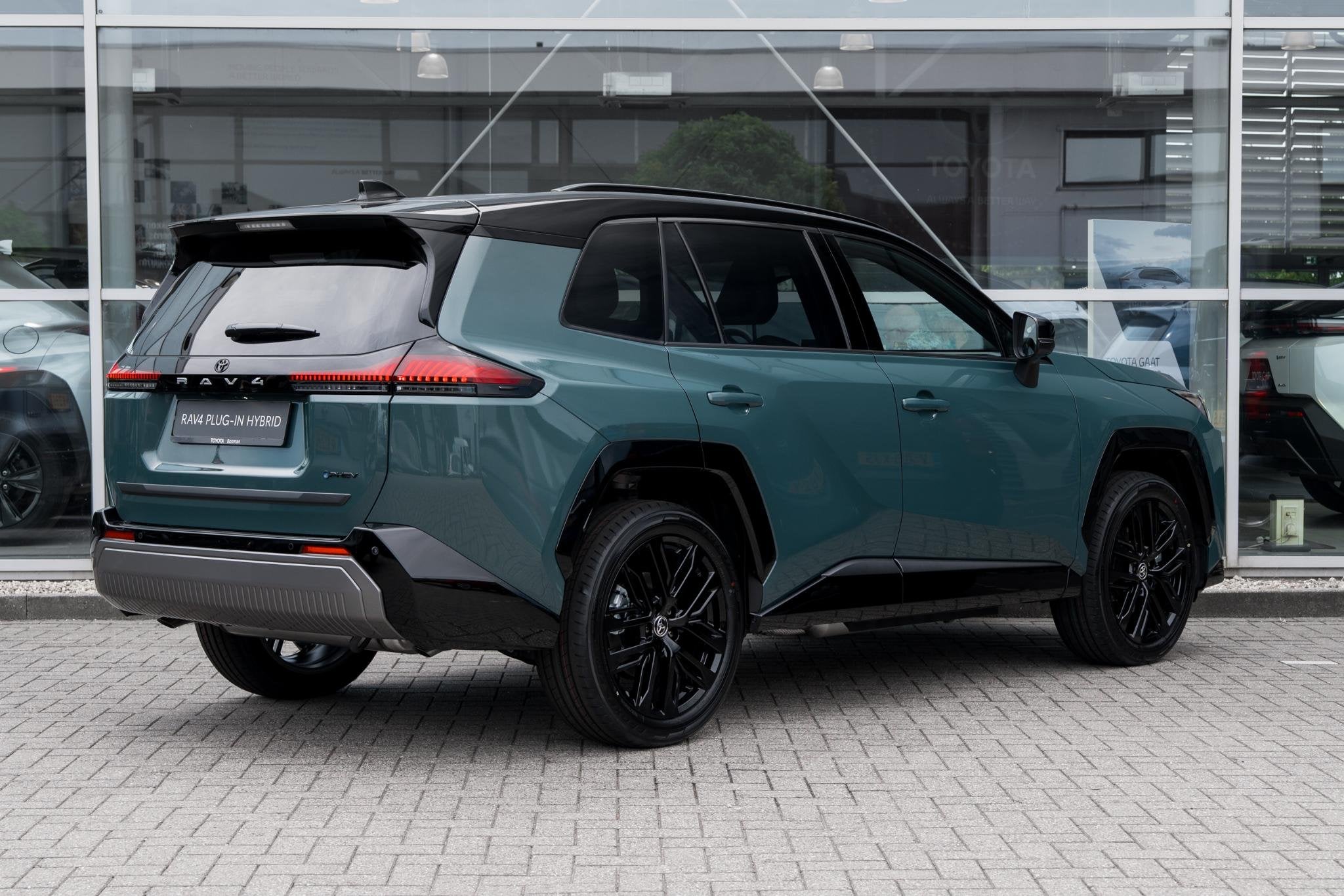 Toyota RAV4 2.5 Plug-in Hybrid AWD 300 First Edition Nieuw t, Auto's, Toyota, Automaat, 309 pk, Gebruikt, Euro 6