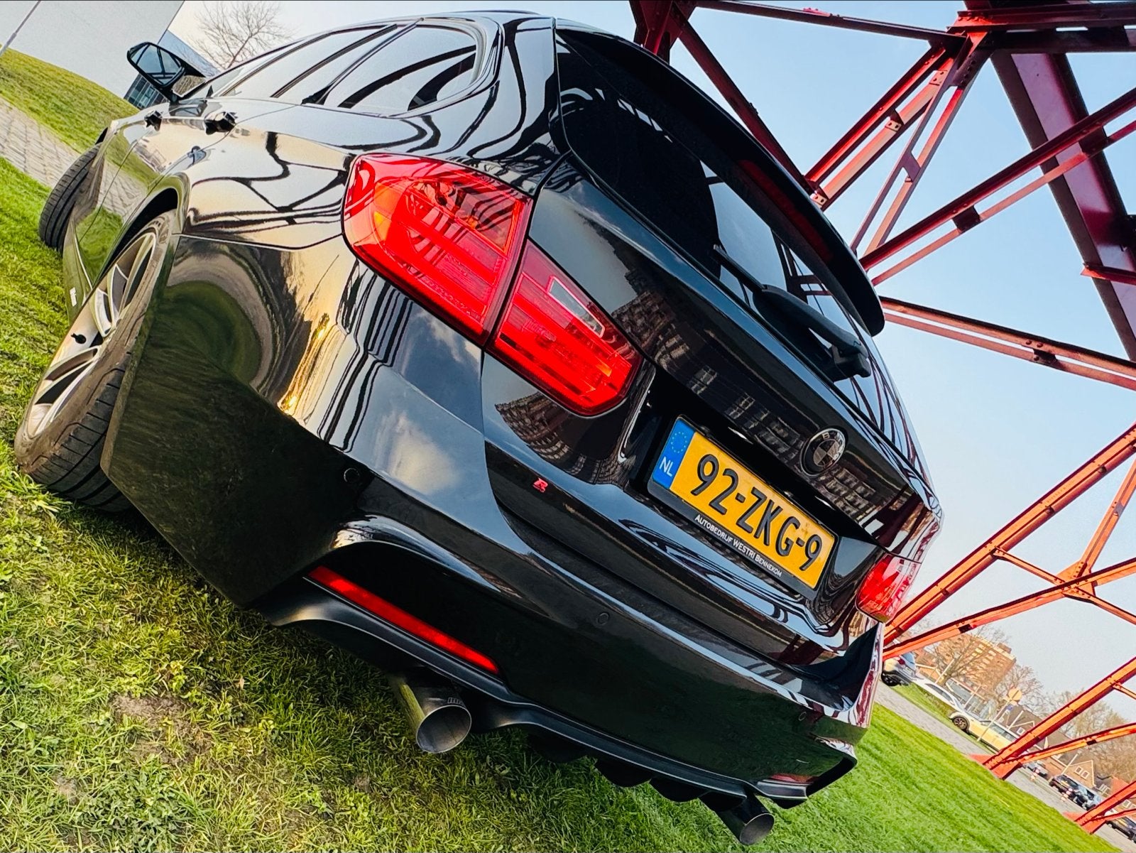 BMW f31 330d  Touring 325 PK / 700 Nm M-pack, Auto's, Automaat, Achterwielaandrijving, 1800 kg, Zwart