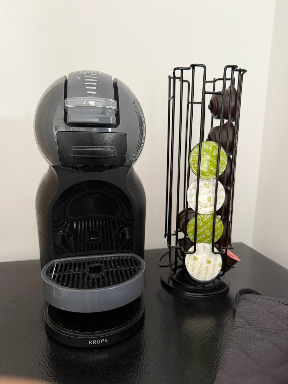 Krups Nescafé Dolce Gusto koffiezetapparaat, Koffiepads en cups, Gebruikt, Koffiemachine, Ophalen of Verzenden
