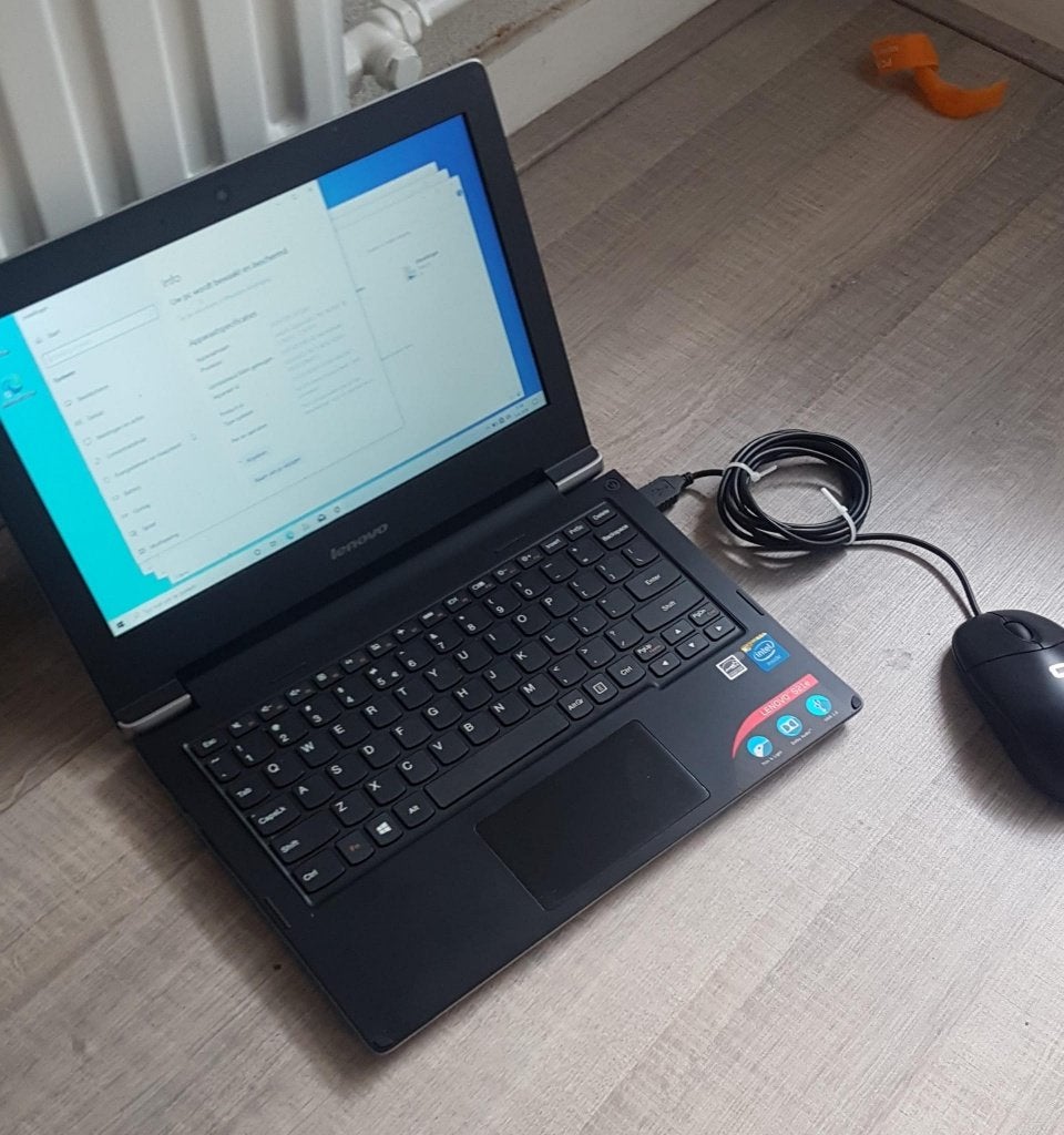 lenovo mini laptop 12 inch celeron 2gb ram 30gb ssd win 10, Ophalen, Minder dan 2 Ghz, 12 inch, Zo goed als nieuw