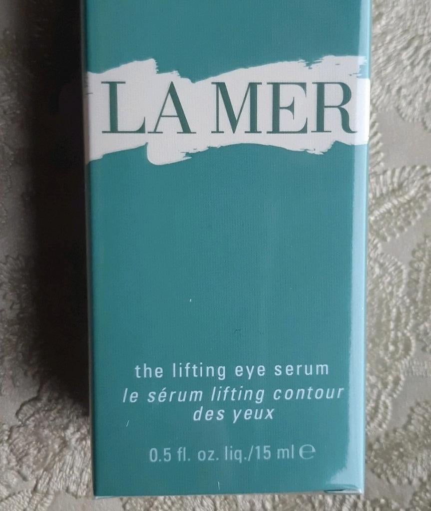 La Mer The Lifting Eye Serum 15ml - Nieuw in doos, Sieraden, Tassen en Uiterlijk, Uiterlijk | Gezichtsverzorging, Ophalen of Verzenden