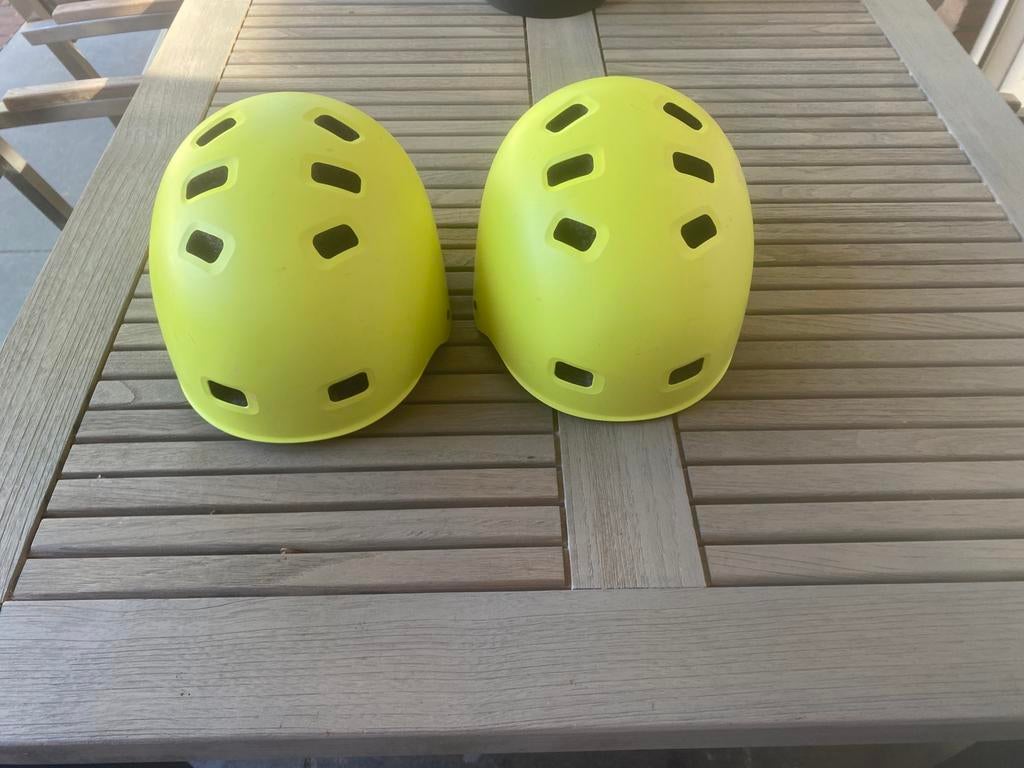2 scooter/fiets kinder helmen in maat S, Fietsen en Brommers, Brommerhelmen, Ophalen, Gebruikt, Small