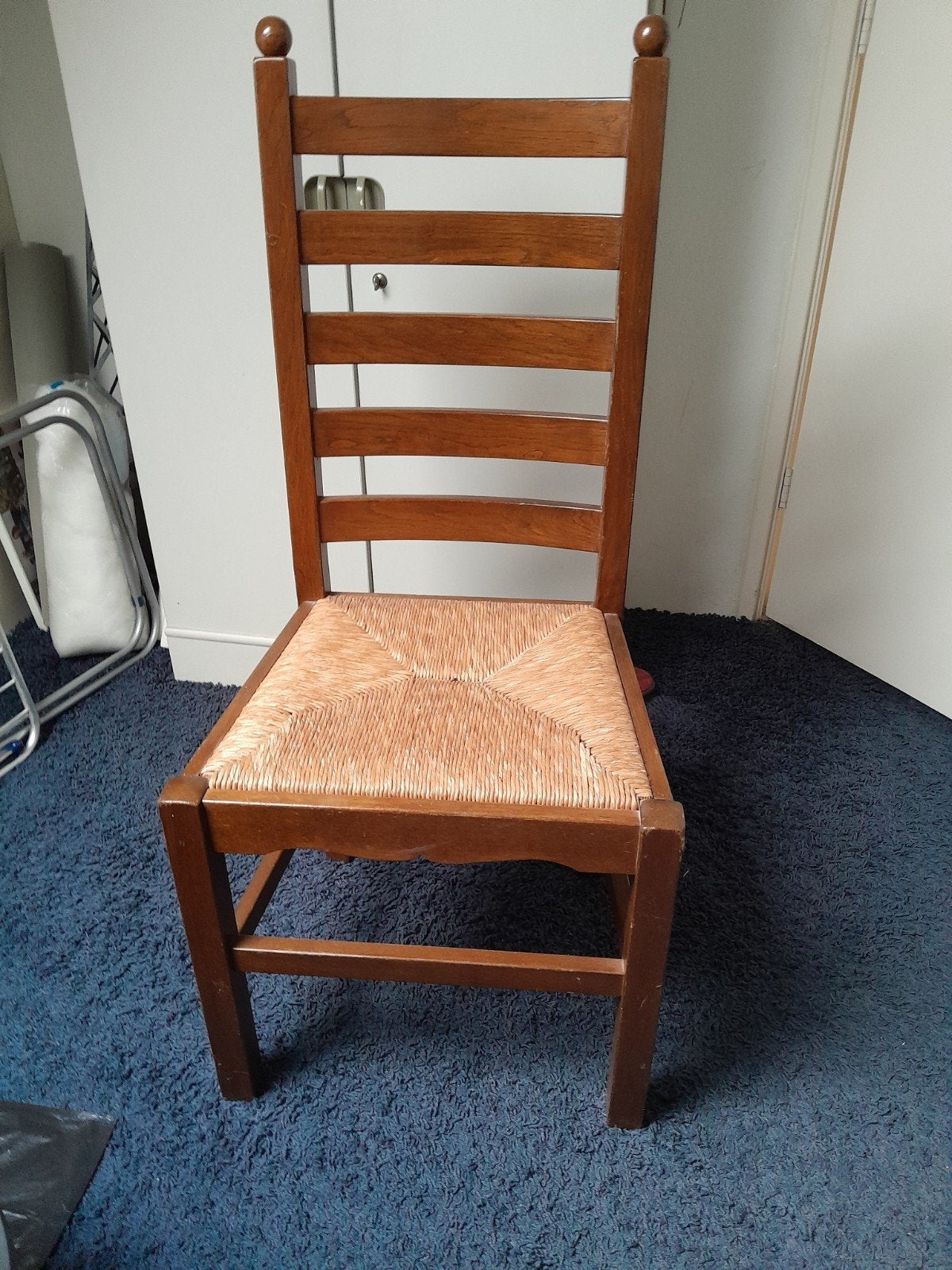 Mooie stoel, zithoogte 46 cm., Ophalen, Bruin, Hout, Zo goed als nieuw