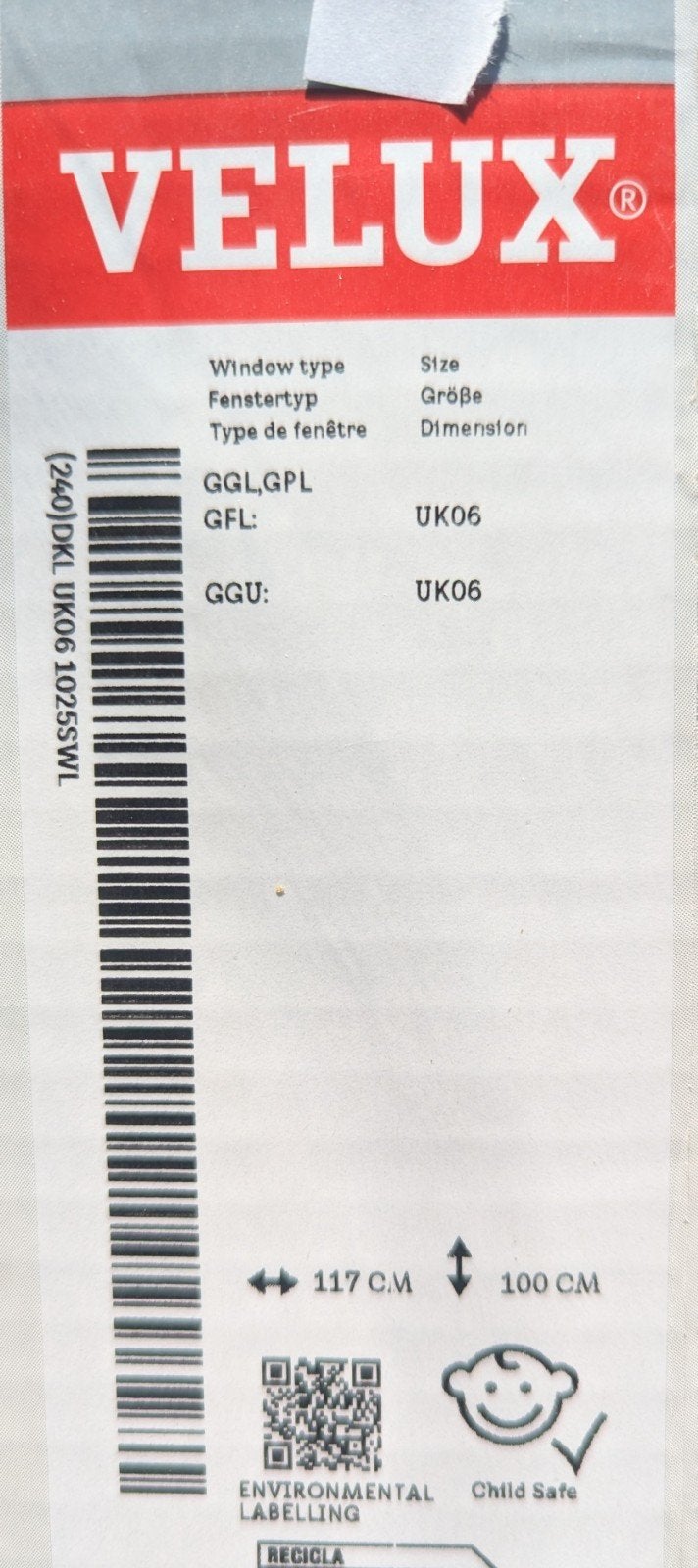 VELUX Rolgordijn Wit Verduisterend met Witte Zijgeleiding, Ophalen, Rolgordijn, Verduisterend, Wit