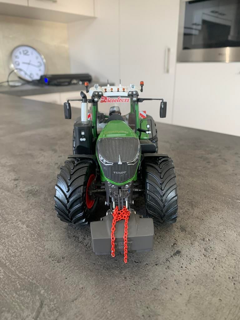 Wiking fendt1050, Hobby en Vrije tijd, Modelauto's | 1:32, Verzenden, Zo goed als nieuw, Tractor of Landbouw, Overige merken
