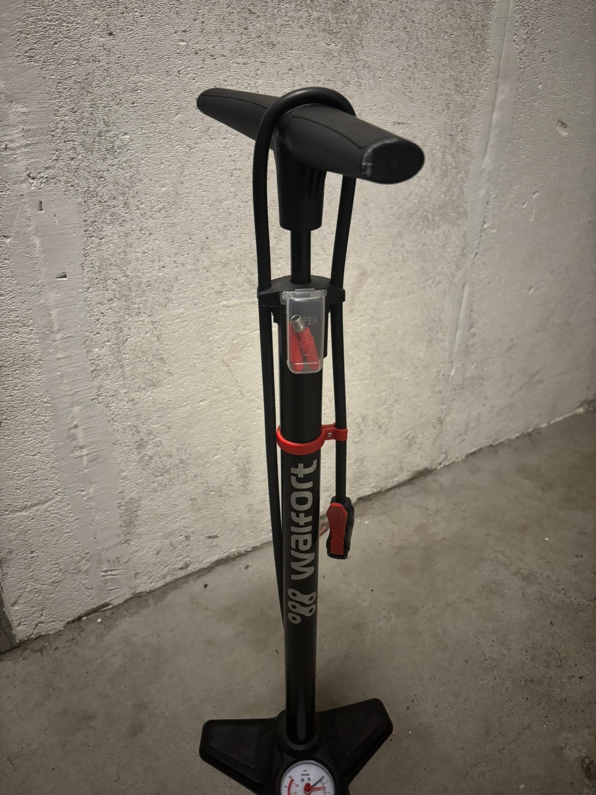 Fietspomp, Ophalen, Zo goed als nieuw