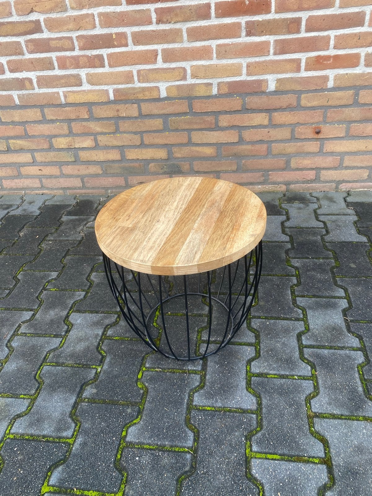 Bijzettafel met stalen frame en massief eiken blad, Huis en Inrichting, Minder dan 55 cm, Gebruikt, Rond, Hout