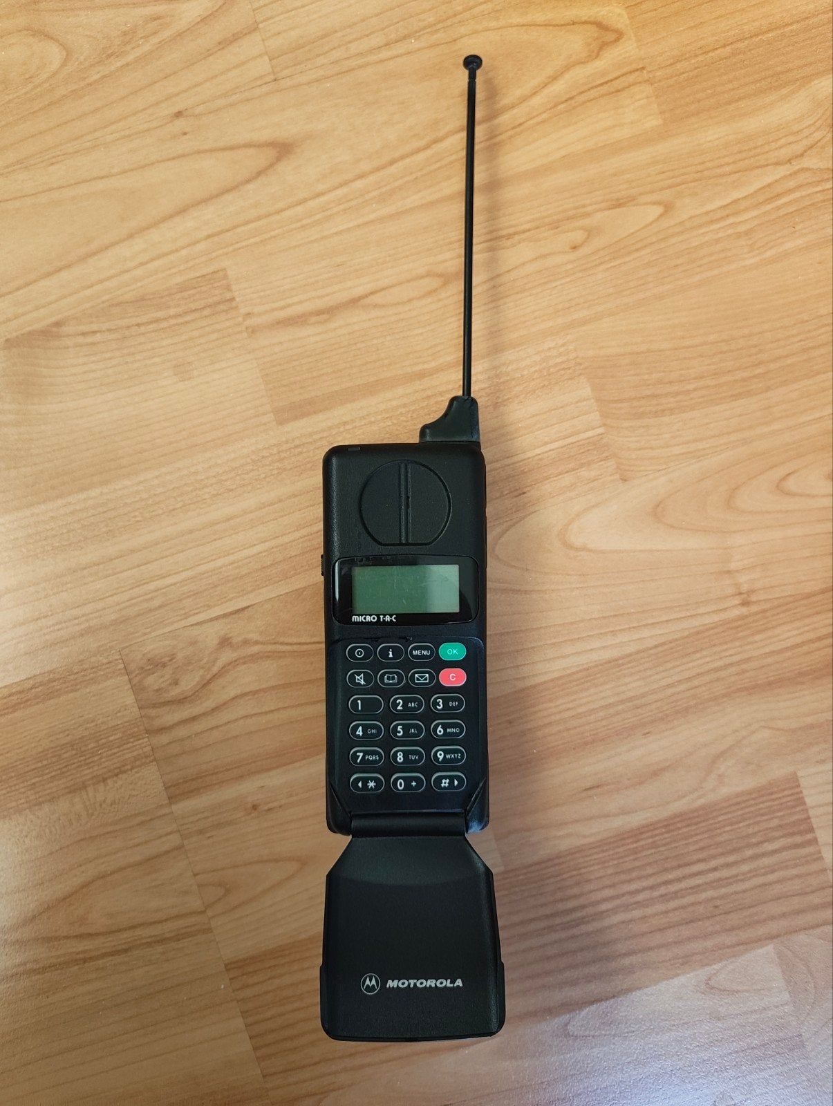 Motorola MicroTAC 9800X - Vintage Mobiele Telefoon, Telecommunicatie, Mobiele telefoons | Motorola, Gebruikt, Zonder abonnement