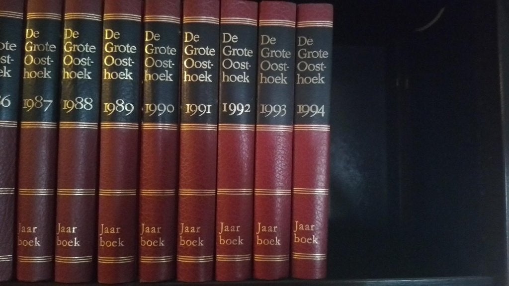 gezocht: Oosthoek jaarboeken 1995-1999, Boeken, Gelezen, De Grote Oosthoek, Ophalen of Verzenden, Los deel