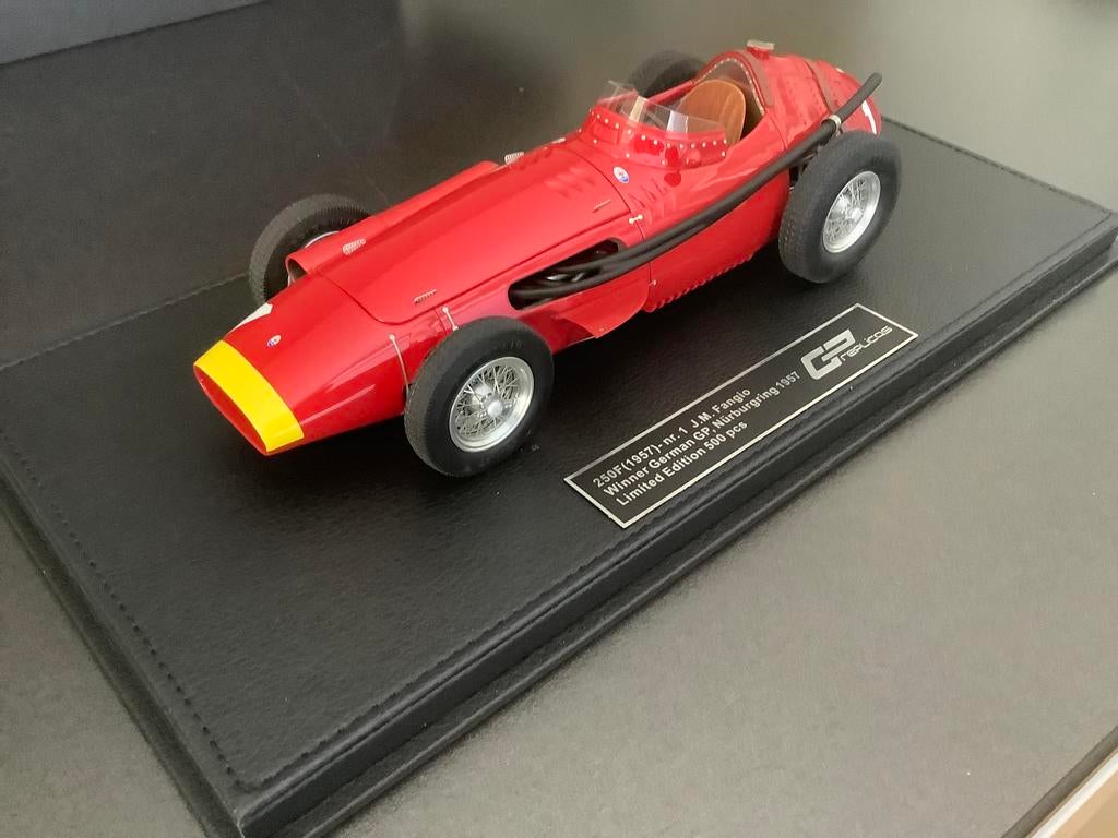 Gp Replicas  1957 Maserati  250F Fangio 1:18, Ophalen of Verzenden, Zo goed als nieuw, Overige merken
