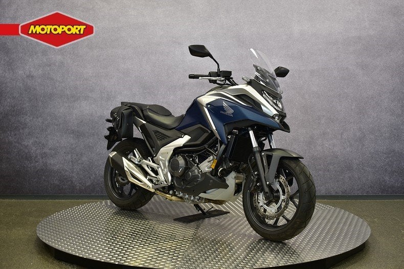 Honda NC 750 X (bj 2024), Motoren, Info@motoportwormerveer.nl, Honda Motor Europe, Crystal Bldng B-Unit B11.2 Rivium Blv200
2909 LK  Capelle aan den IJsel, NL