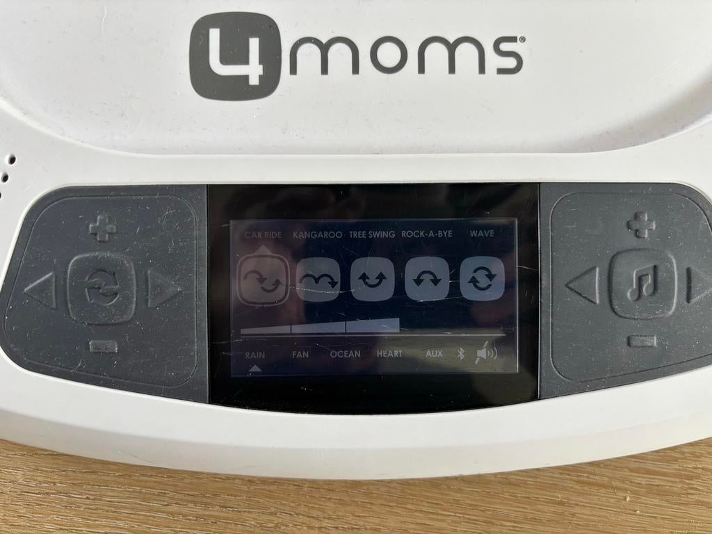 4moms MamaRoo baby swing met 2 hoezen en newborn zitje, Overige merken, Schommelstoel, Ophalen of Verzenden, Met gordel(s) of riempje(s)