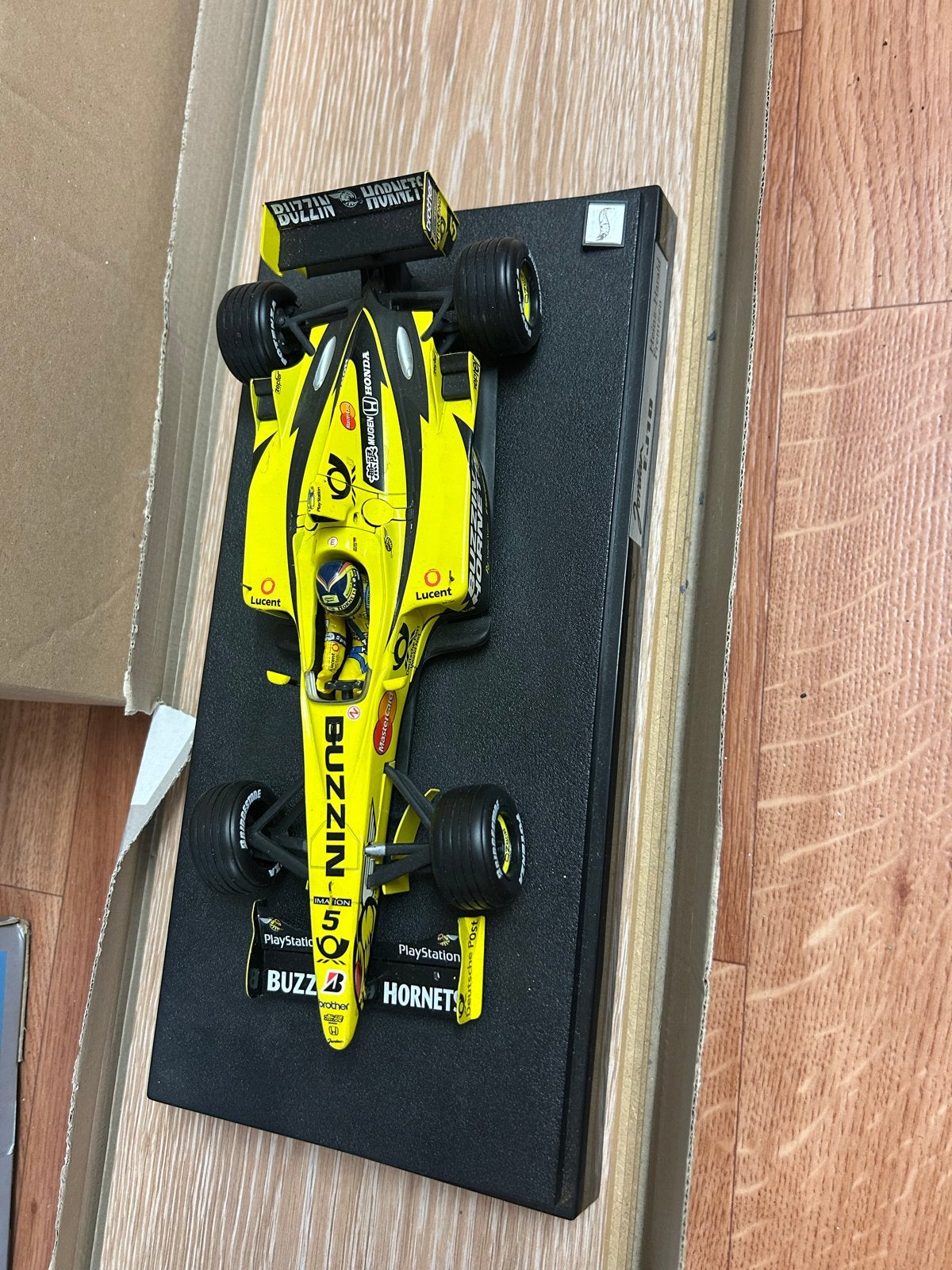 Buzzin Hornets F1 modelauto - Heinz-Harald Frentzen, Ophalen of Verzenden, Zo goed als nieuw, Overige typen