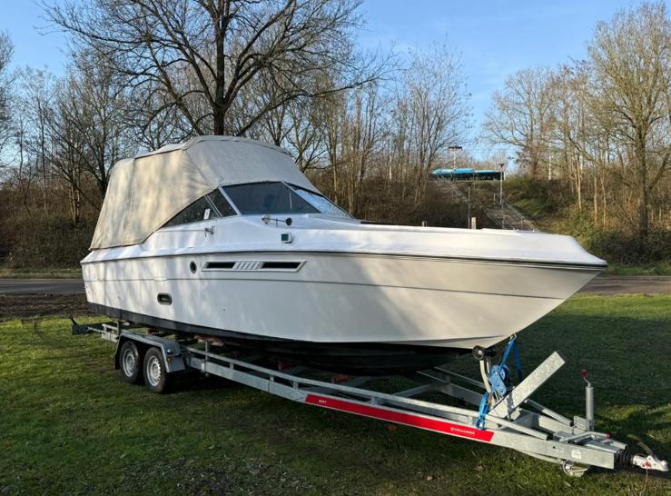 Sea Ray SRV 260/ 2 MerCruisers 330PK, Watersport en Boten, Speedboten, Ophalen, Gebruikt, Binnenboordmotor, 6 meter of meer