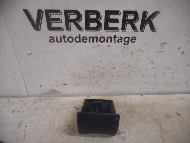Asbak Voor Opel Kadett D (31/32/33/34/41/42/43/44) 90069004, Auto-onderdelen, Interieur en Bekleding, Gebruikt, Bahnhofsplatz, Rüsselsheim am Main 65423, , Duitsland