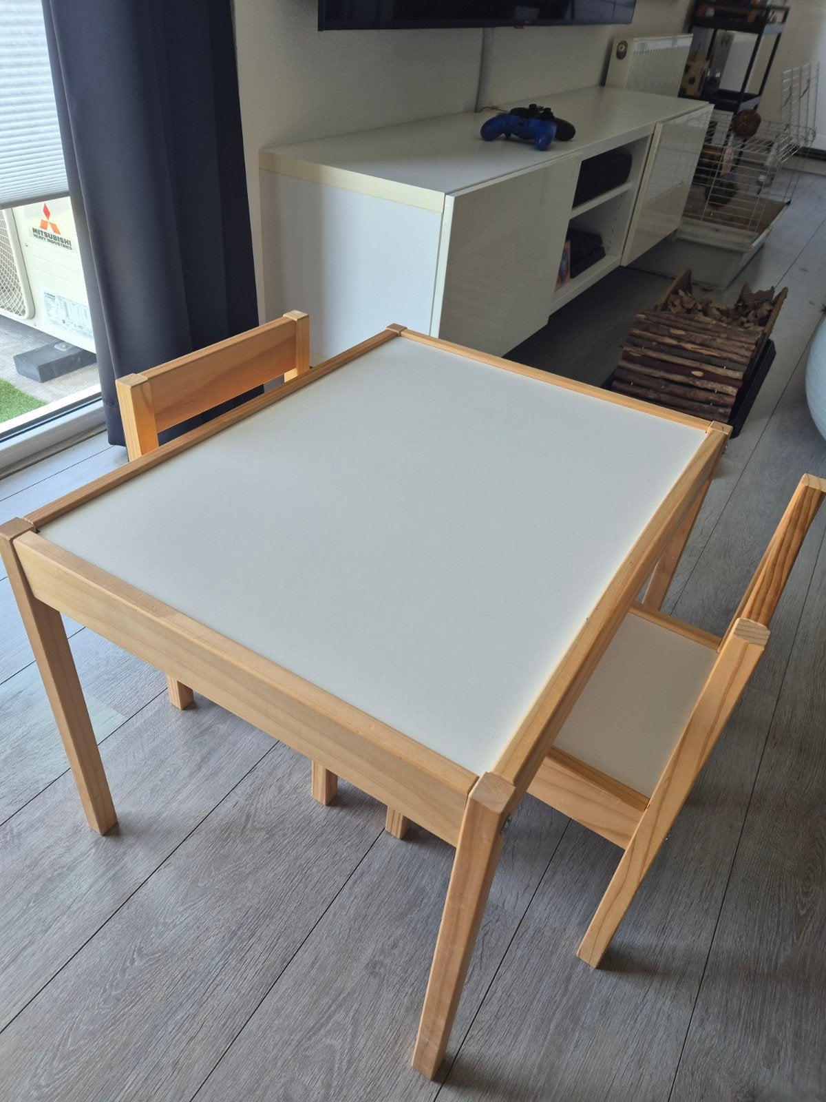 Houten kinderzitje met tafel en twee stoelen Lätt Ikea, Ophalen, Gebruikt, Tafel(s) en Stoel(en)