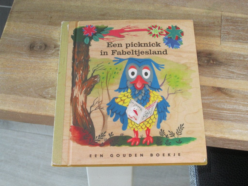 een picknick in Fabeltjesland, Ophalen of Verzenden, Zo goed als nieuw, Fictie algemeen, Gouden boekje