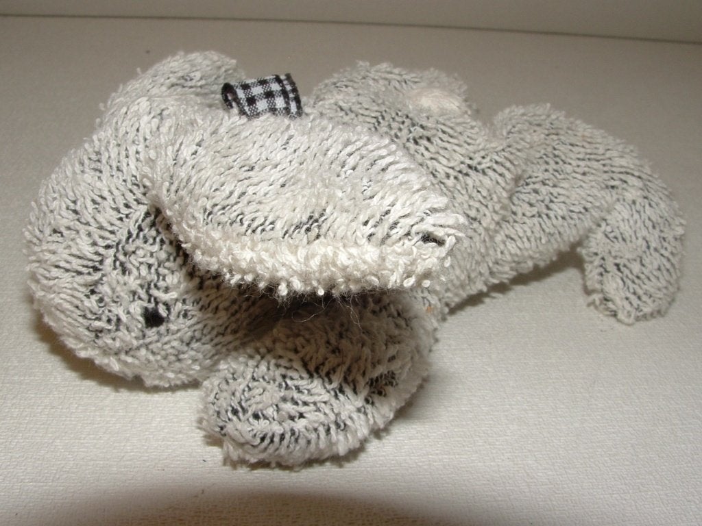 MOOI KONIJN KLEIN BADSTOF WIT/ZWART GEMELEERD MET WITTE, Verzenden, Nieuw, Konijn