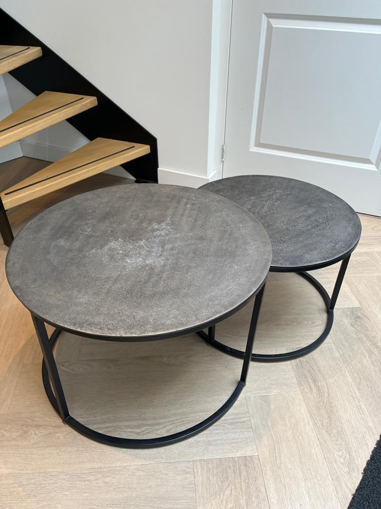 Set van 2 ronde bijzettafels met metalen onderstel, Ophalen, Minder dan 45 cm, Minder dan 55 cm, Gebruikt