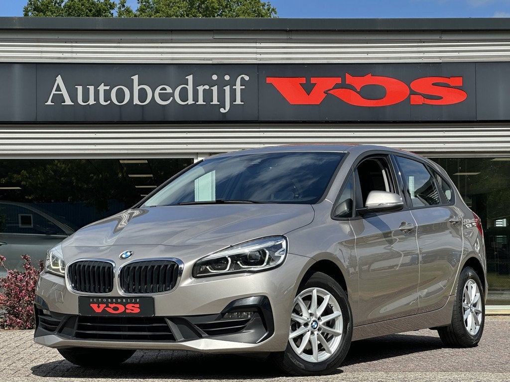 BMW 2 Serie Active Tourer 218i Business Edition | Navi Prof., Auto's, BMW, Gebruikt, Origineel Nederlands, 19 km/l, 3 cilinders