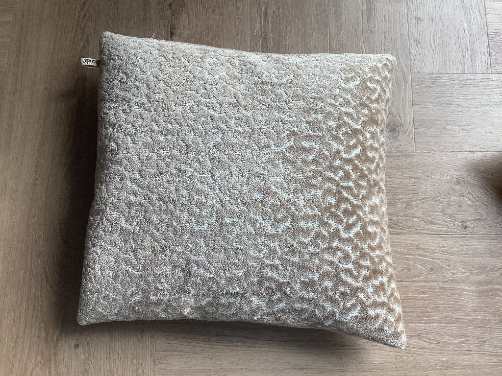 Claudi kussens, Ophalen, Beige, Vierkant, Zo goed als nieuw