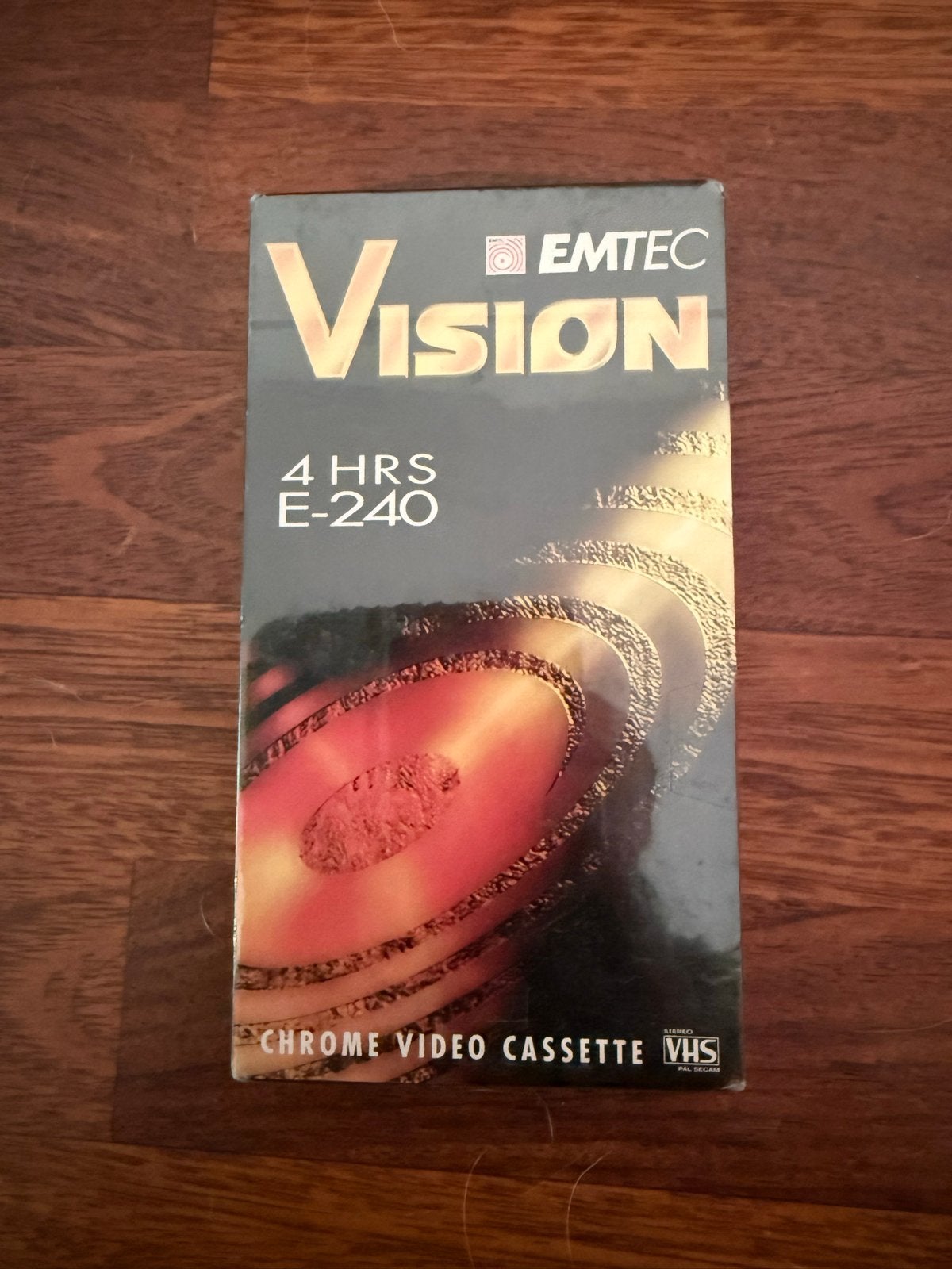 EMTEC Vision Chrome Video Cassette VHS E-240 4 uur, Cd's en Dvd's, VHS | Film, Ophalen, Nieuw in verpakking