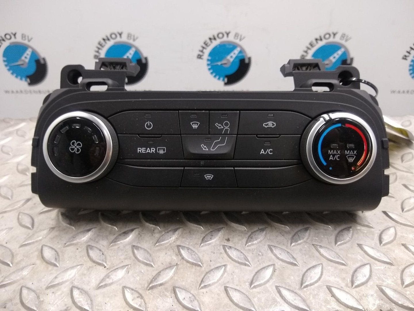 FORD FOCUS ST LINE KACHEL BEDIENINGSPANEEL 2019, Ophalen of Verzenden, Gebruikt, Stiba lid