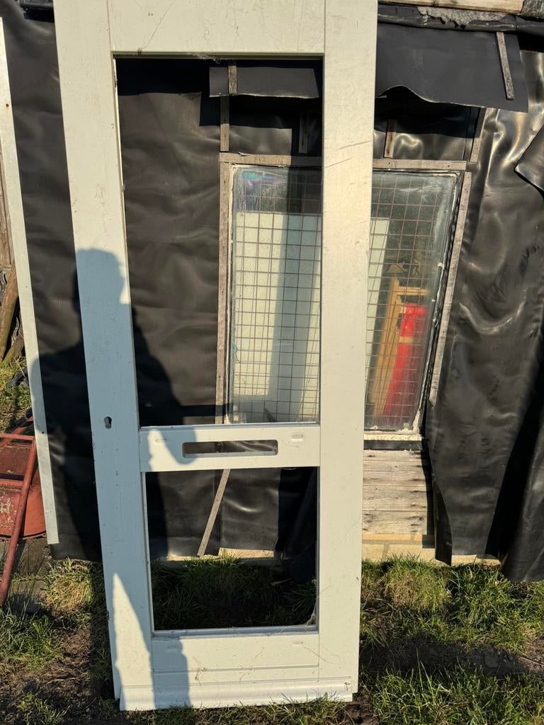 Nieuwe voordeur of achterdeur., Doe-het-zelf en Verbouw, Ophalen, 200 tot 215 cm, Glas, Buitendeur