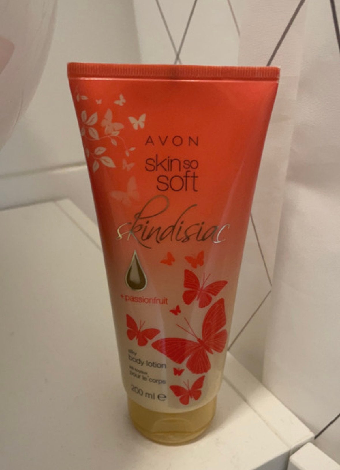 Avon body lotion 200ml nieuw, Sieraden, Tassen en Uiterlijk, Uiterlijk | Lichaamsverzorging, Ophalen of Verzenden, Nieuw, Bodylotion, Crème of Olie