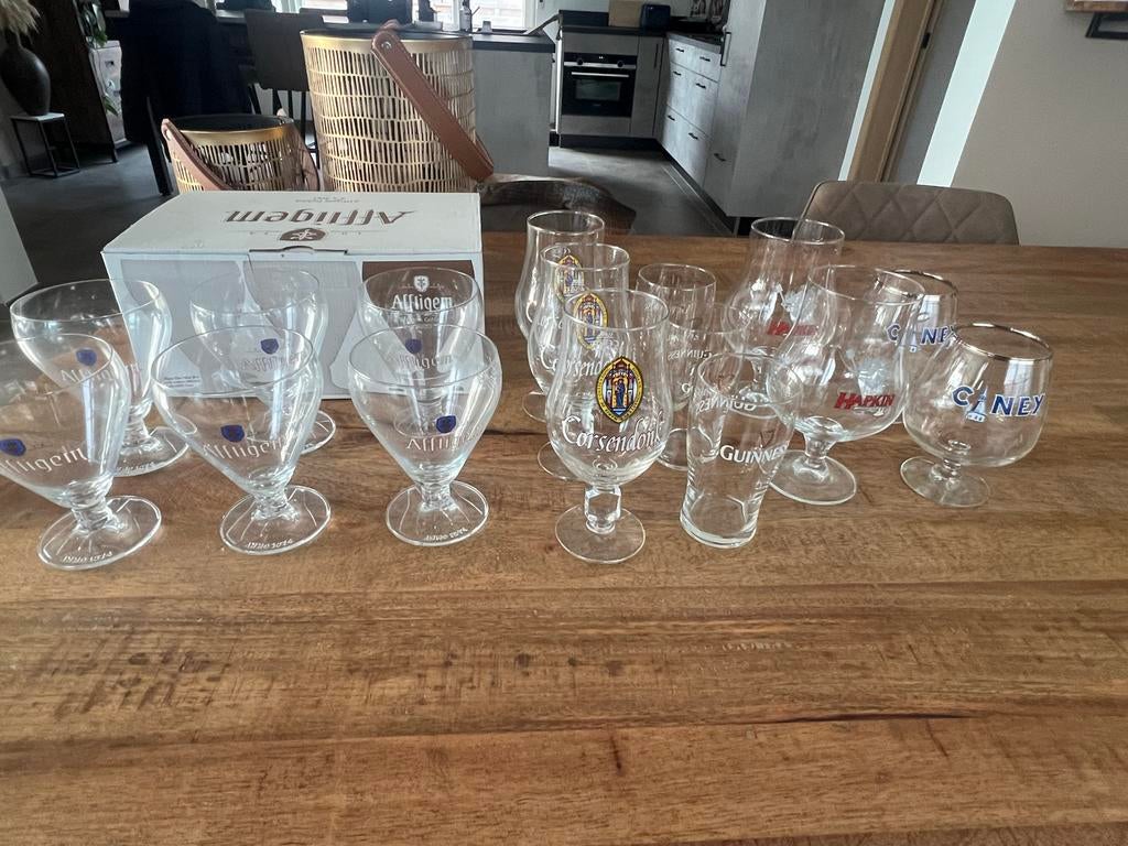 Bierglazen collectie, Verzamelen, Glas en Borrelglaasjes, Ophalen, Zo goed als nieuw, Bierglas