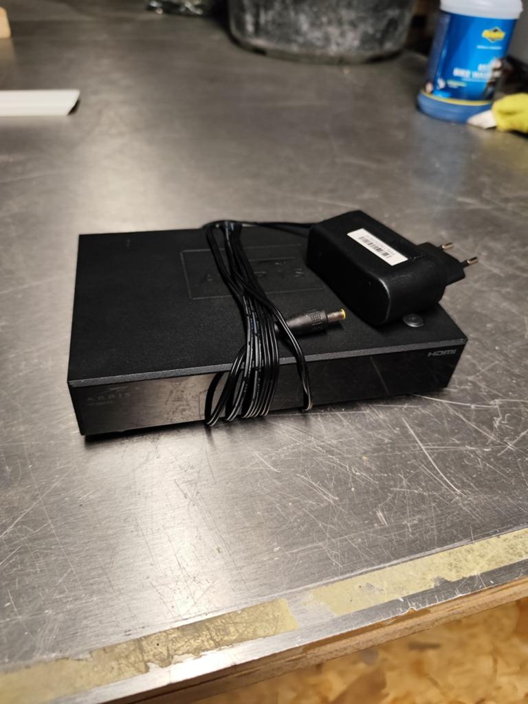 KPN TV Arris VIP2952 met afstandsbediening, Ophalen of Verzenden, Gebruikt, Decoder
