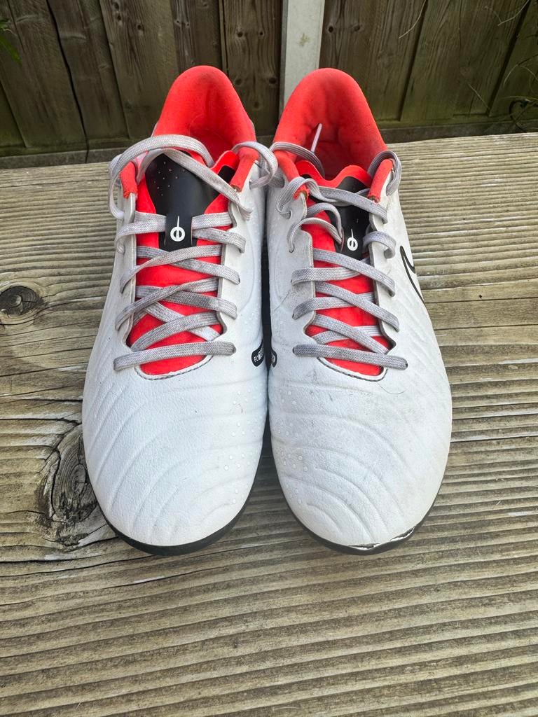 Nike Tiempo Leder Voetbalschoenen - maat 42, Ophalen of Verzenden, Zo goed als nieuw, Schoenen