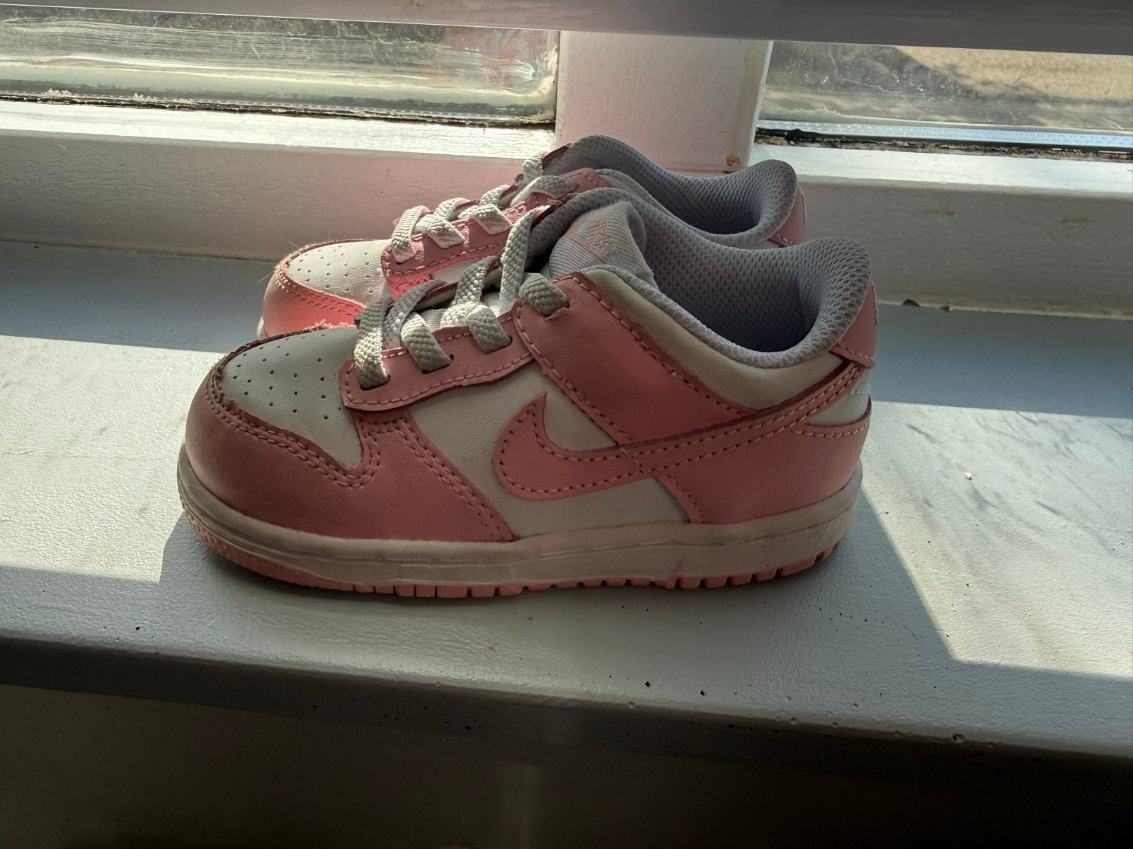 Nike Dunk Roze/Wit Maat 25 met doos, Kinderen en Baby's, Kinderkleding | Schoenen en Sokken, Ophalen of Verzenden, Gebruikt, Meisje