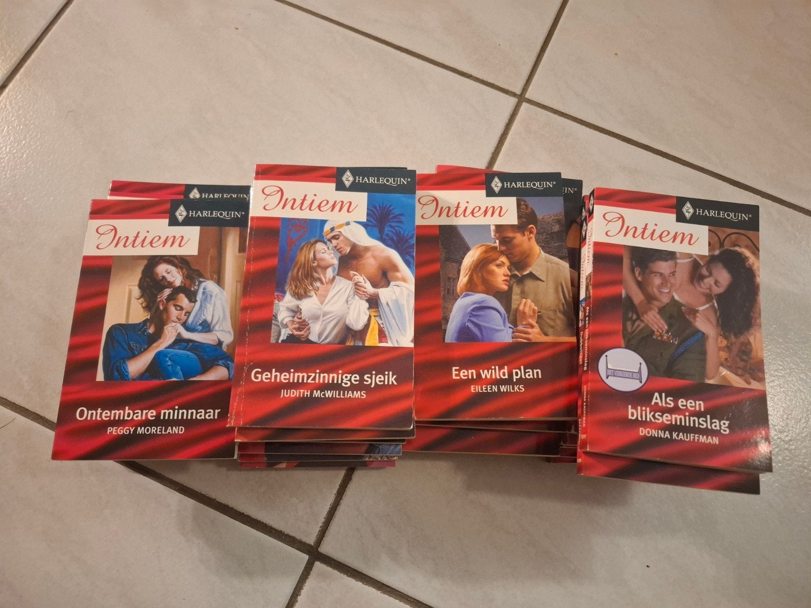 Harlequin intiem, diverse titels, €0,50 p/st, Ophalen, Gelezen