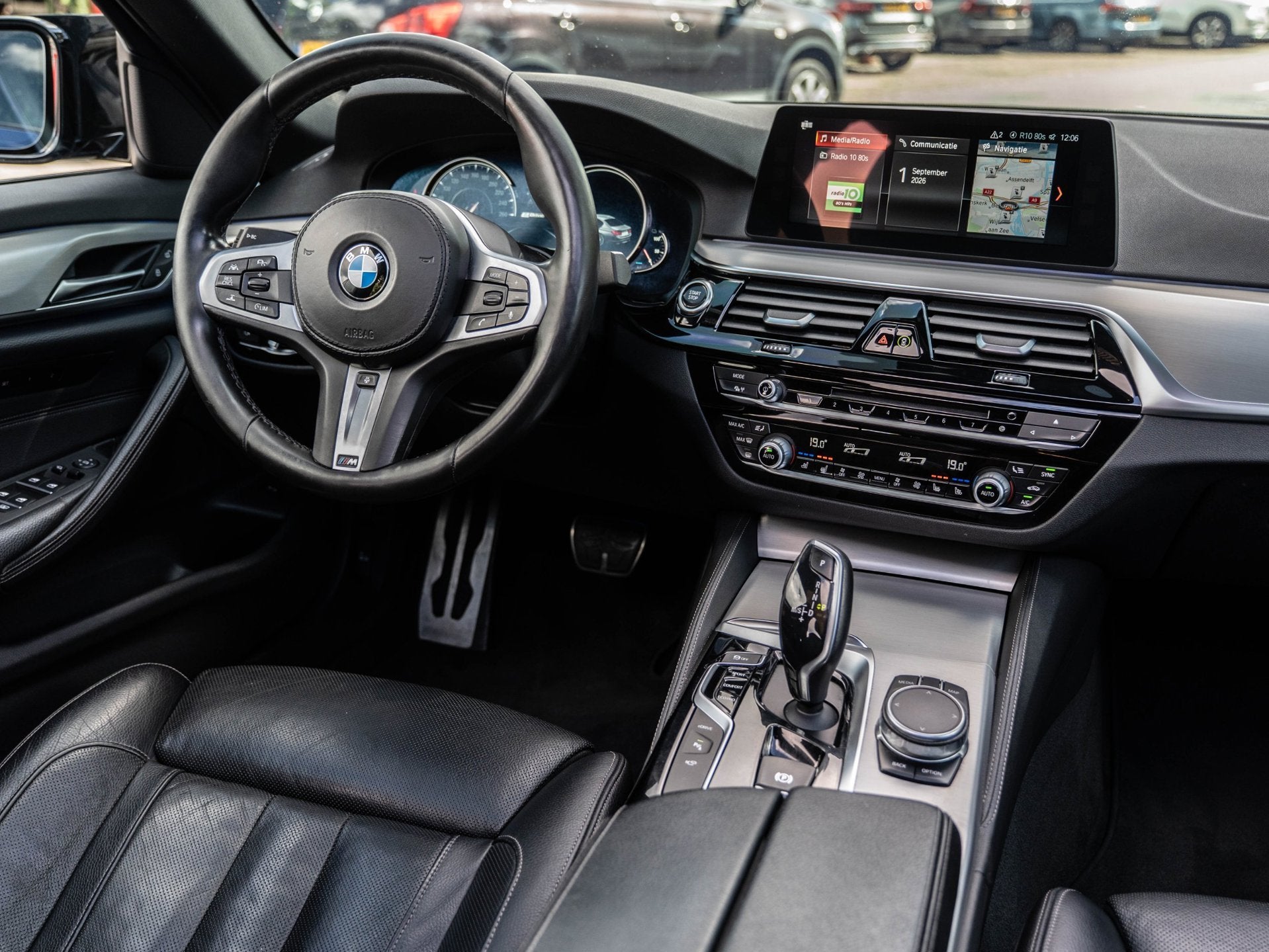 BMW 5-serie 530e iPerformance | M-SPORT | PANORAMA | HuD | 3, Automaat, Achterwielaandrijving, Gebruikt, 4 cilinders