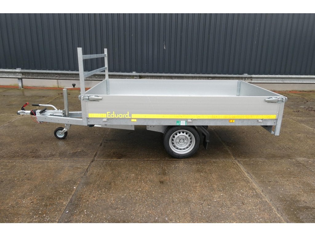 Bij Eemsned een Eduard Plateauwagen afm 260 x 150, Nieuw