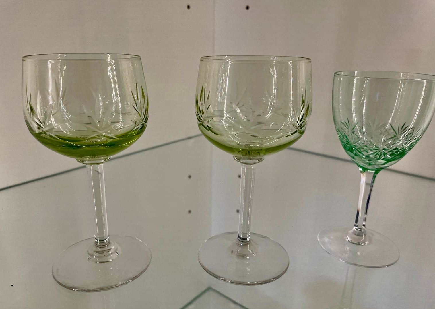 3 wijnglazen Anna groen uranium, Antiek en Kunst, Antiek | Glas en Kristal, Ophalen