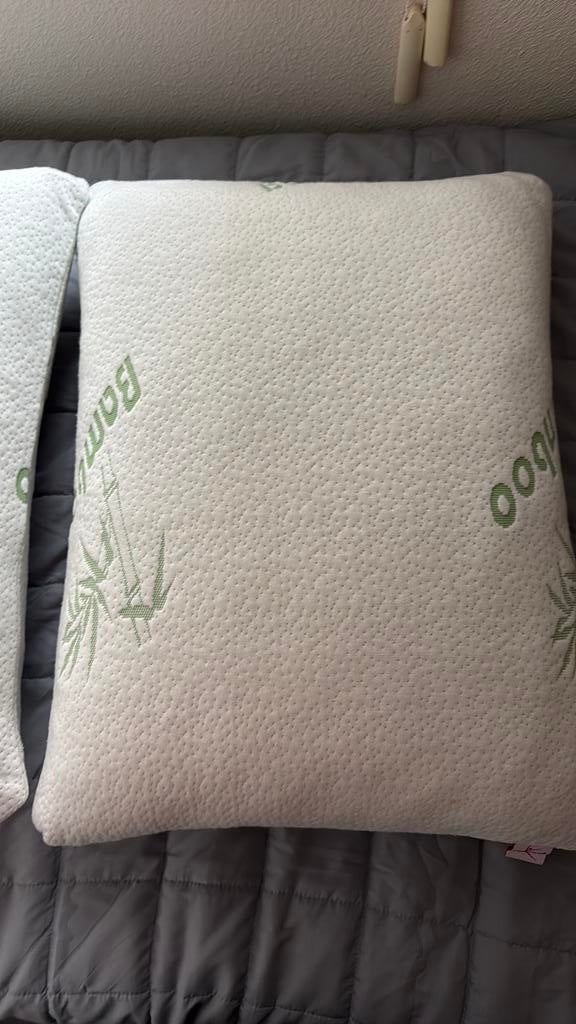 Hoofdkussens, Bamboo 2x van Lucovitaal 10 euro, Ophalen, Zo goed als nieuw, Wit, Rechthoekig