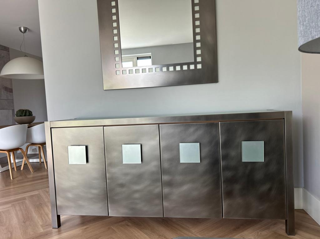 Prachtige designset :RVS dressoir met bijpassende spiegel, Ophalen, Modern industriel design, 150 tot 200 cm, Zo goed als nieuw