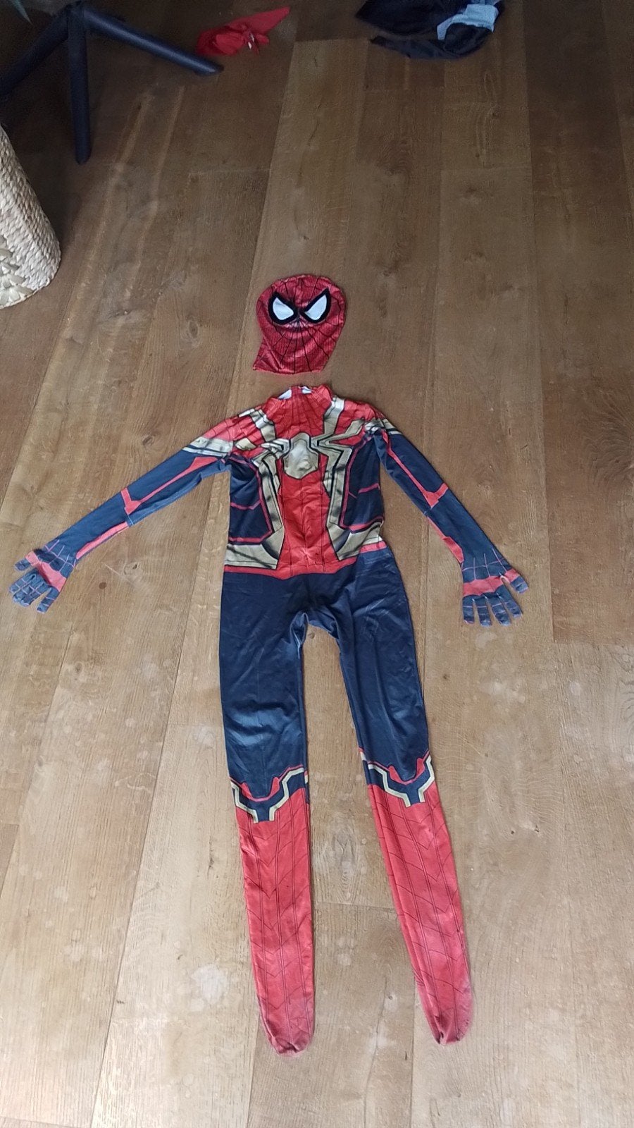 Spiderman pak ( carnaval )  8/9 jaar. Rood, goud, blauw., Kinderen en Baby's, Ophalen of Verzenden, Gebruikt, 134 t/m 140, Jongen of Meisje