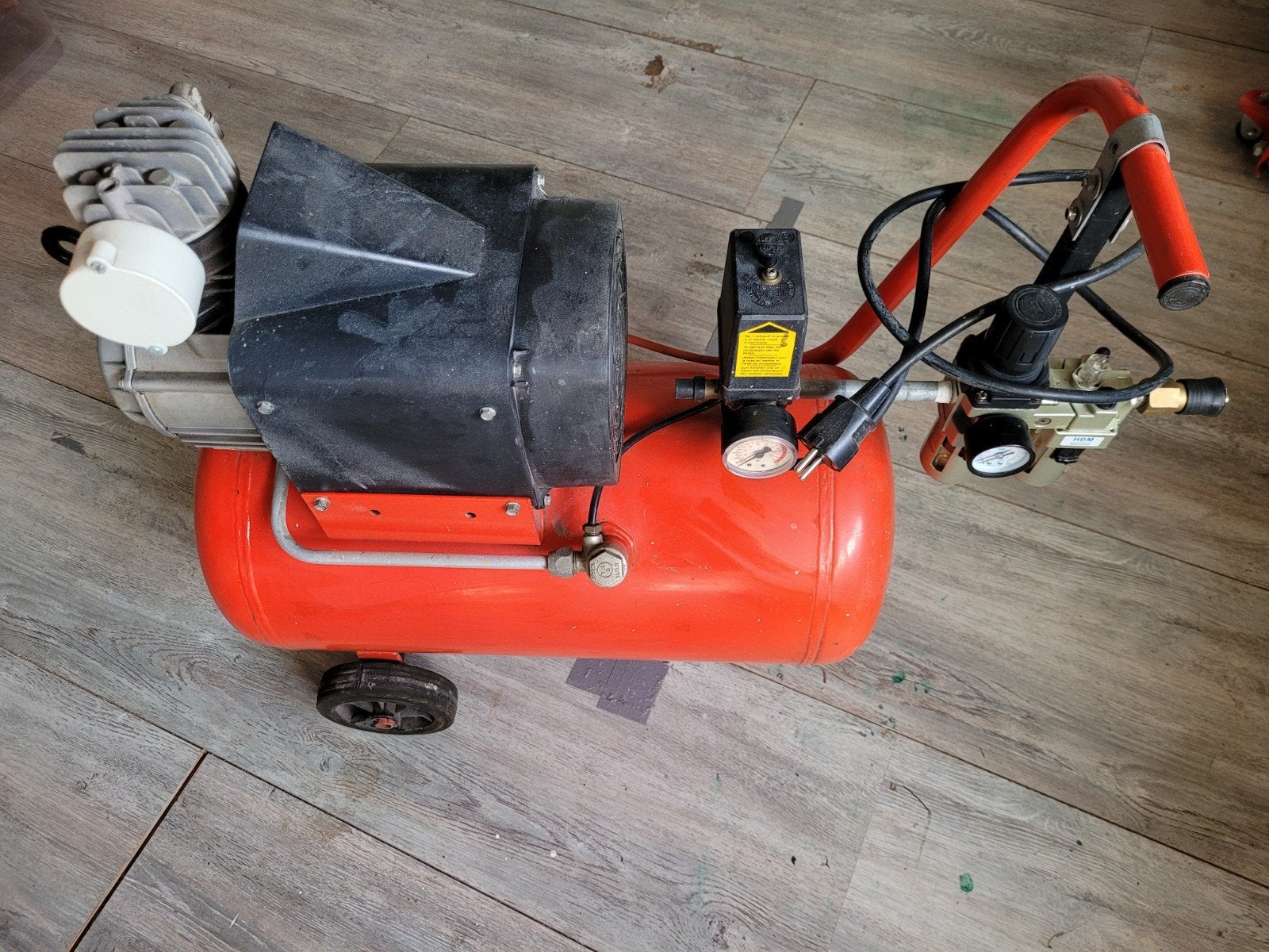 Compressor, Ophalen, Gebruikt, 6 tot 10 bar, Minder dan 200 liter/min